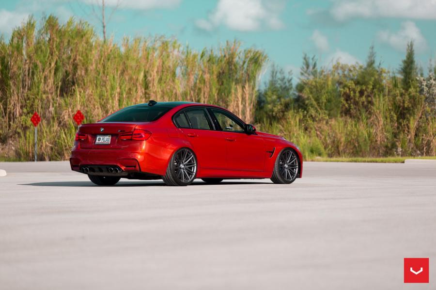 BMW M3 Sedan on Vossen Wheels (VFS4) 2017 года  (фото 33 из 53)